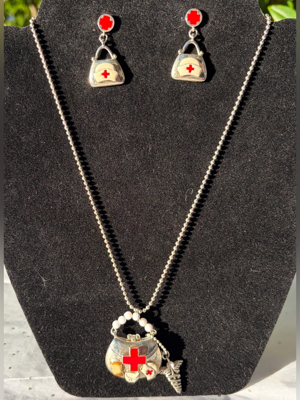 NIB Nurse Medical Bag Pendant Necklace and Earrings Set - Silver with Red Accent